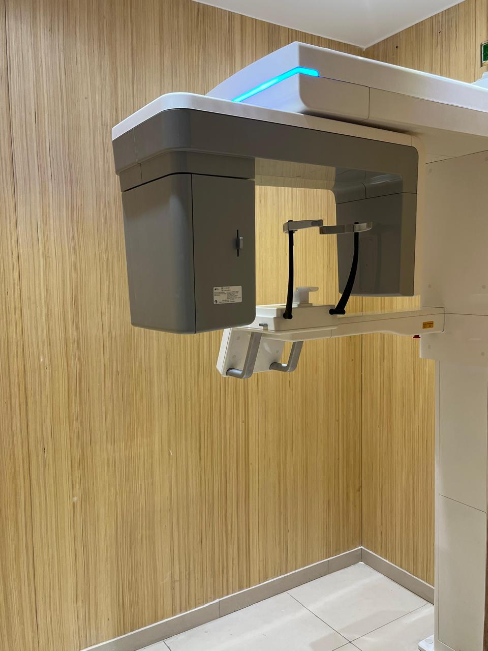 Scanner CBCT d'imagerie 3D du Centre Dentaire RAHALI pour la planification implantaire à Casablanca